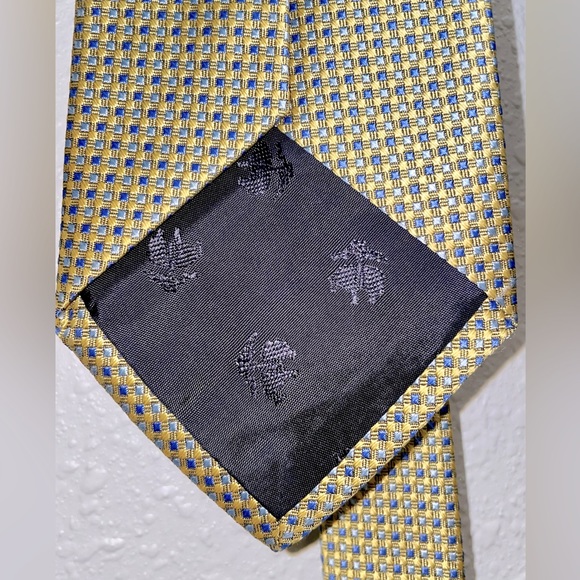 Brooks Brother’s Silk Tie - Picture 4 of 6